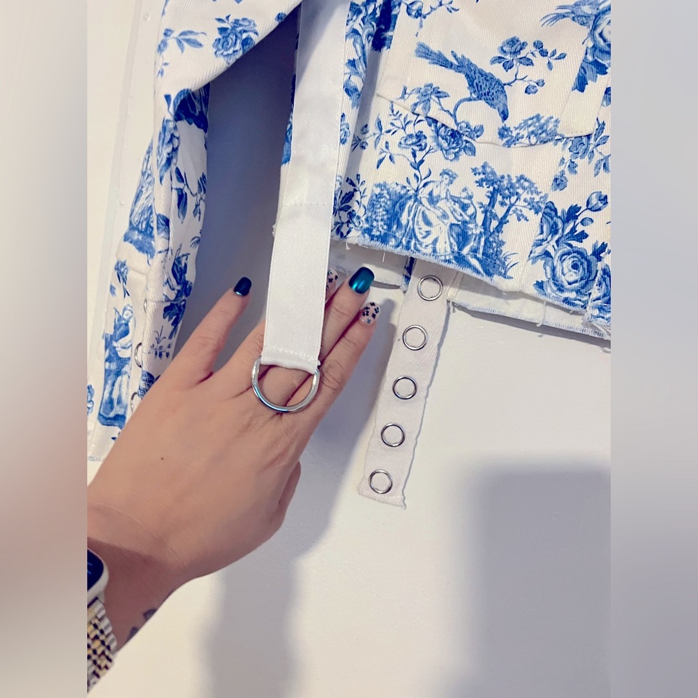 For Love & Lemons Delphine Cropped Denim Jacket | Toile Print | Cottagecore Chic - Picture 7 of 9